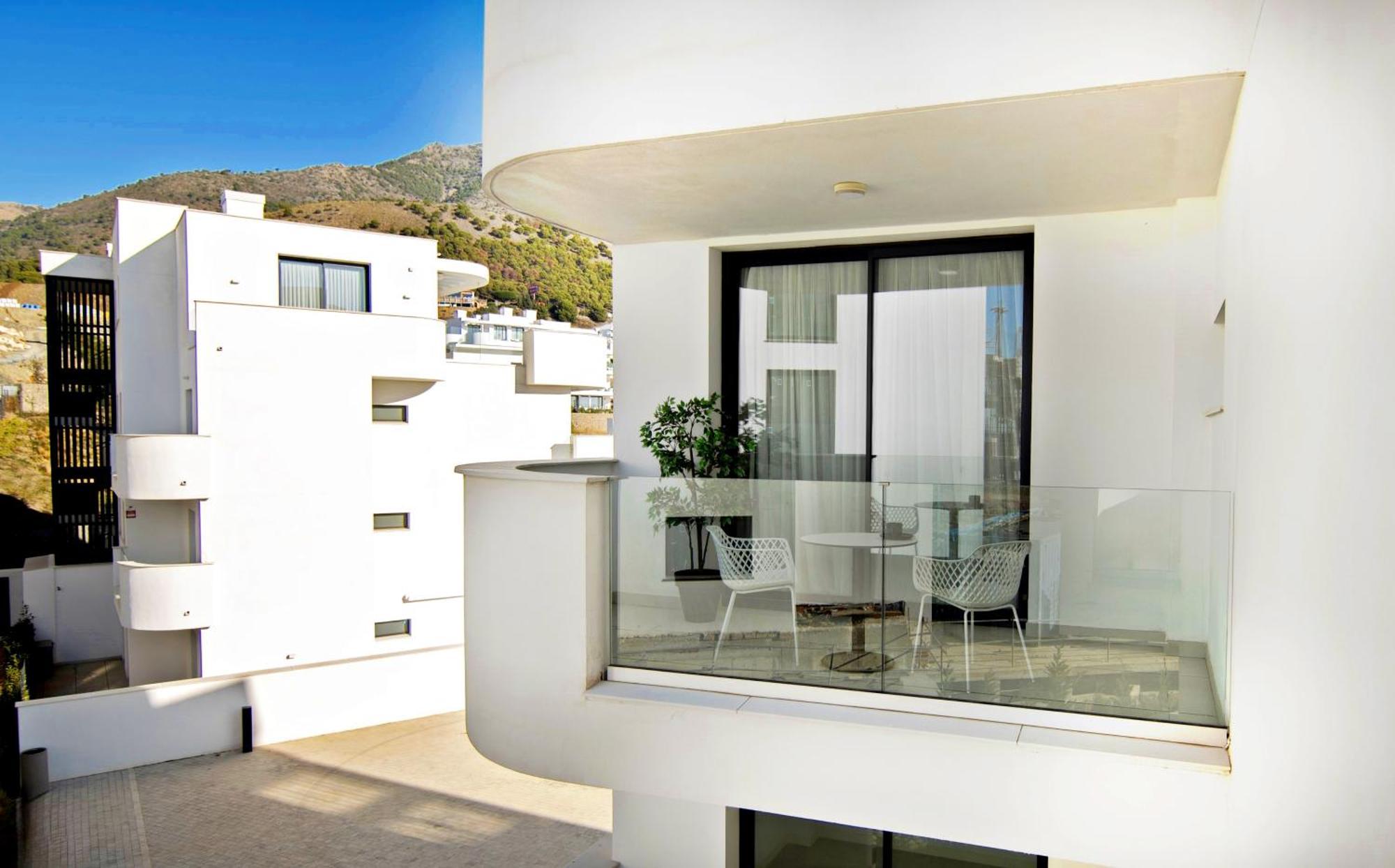 Mara's Higueron West - Mediterranean Style - & Golf - Large Sunny Terrace !!!! Lägenhet